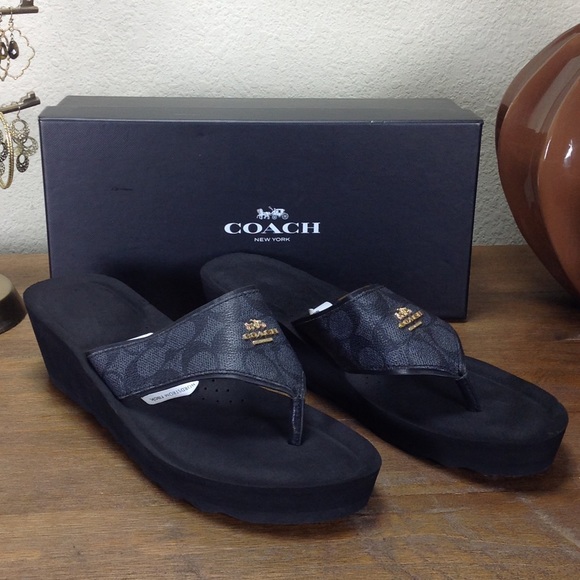 coach janice flip flops